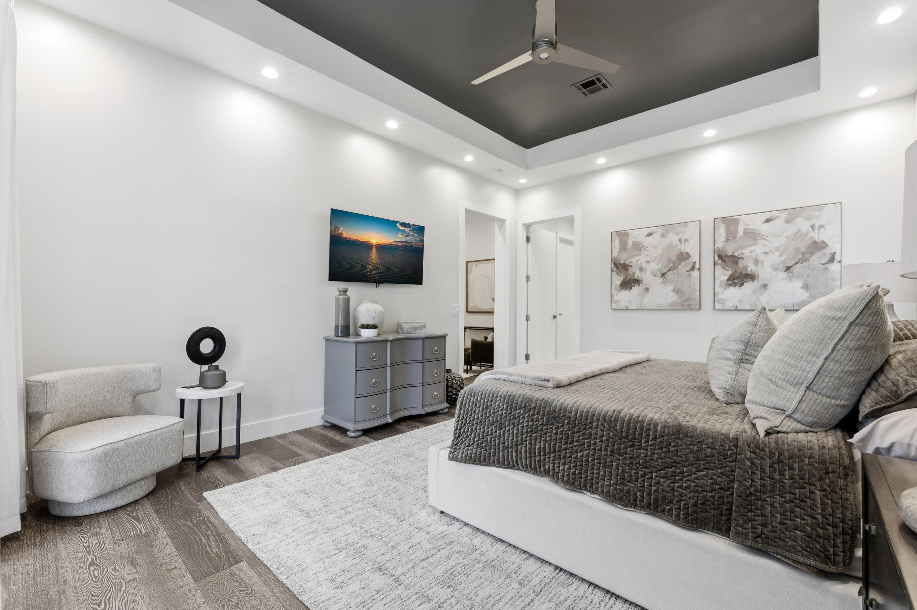 ISLAND COUNTRY ESTATES - Residential