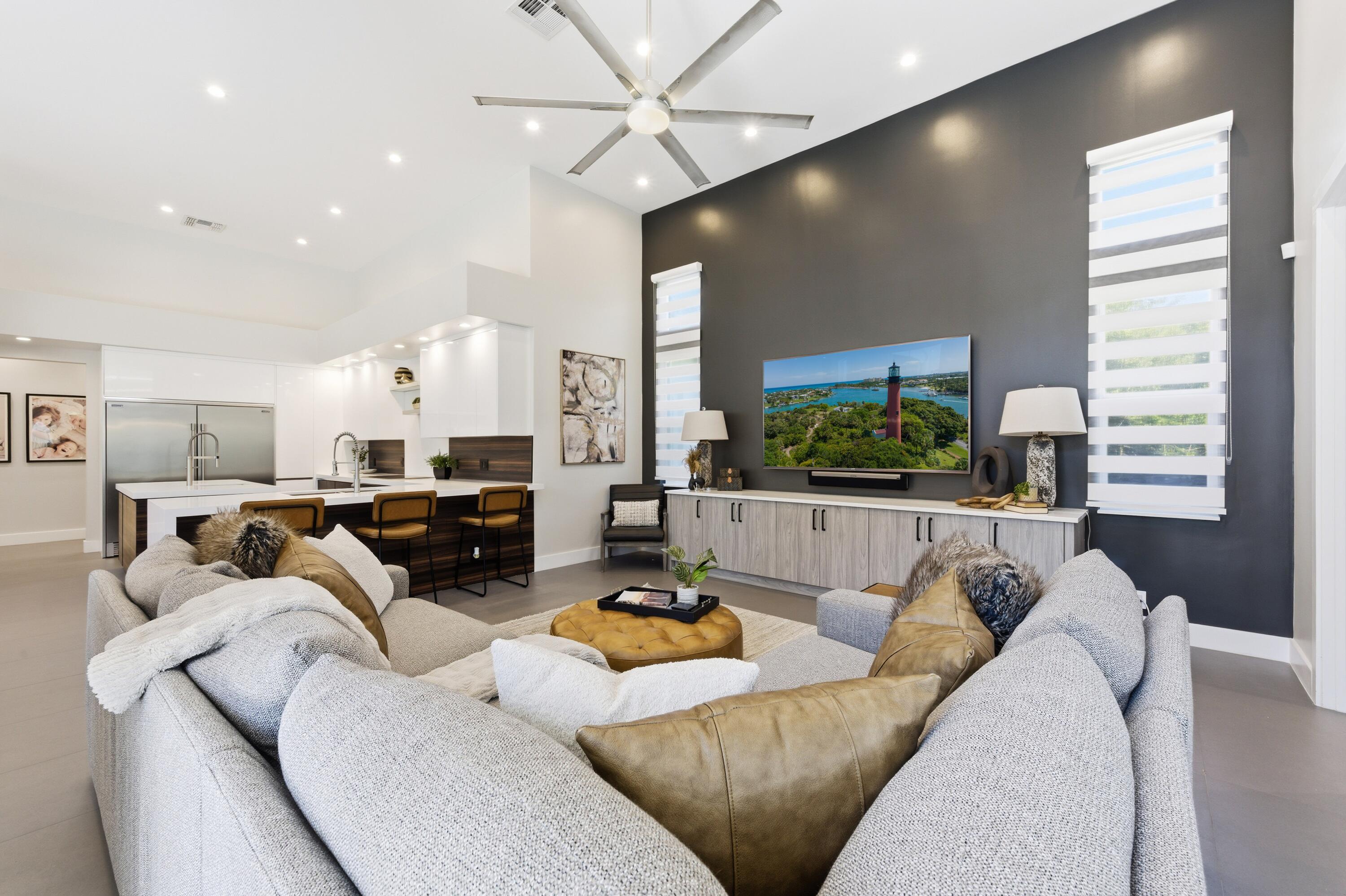 ISLAND COUNTRY ESTATES - Residential