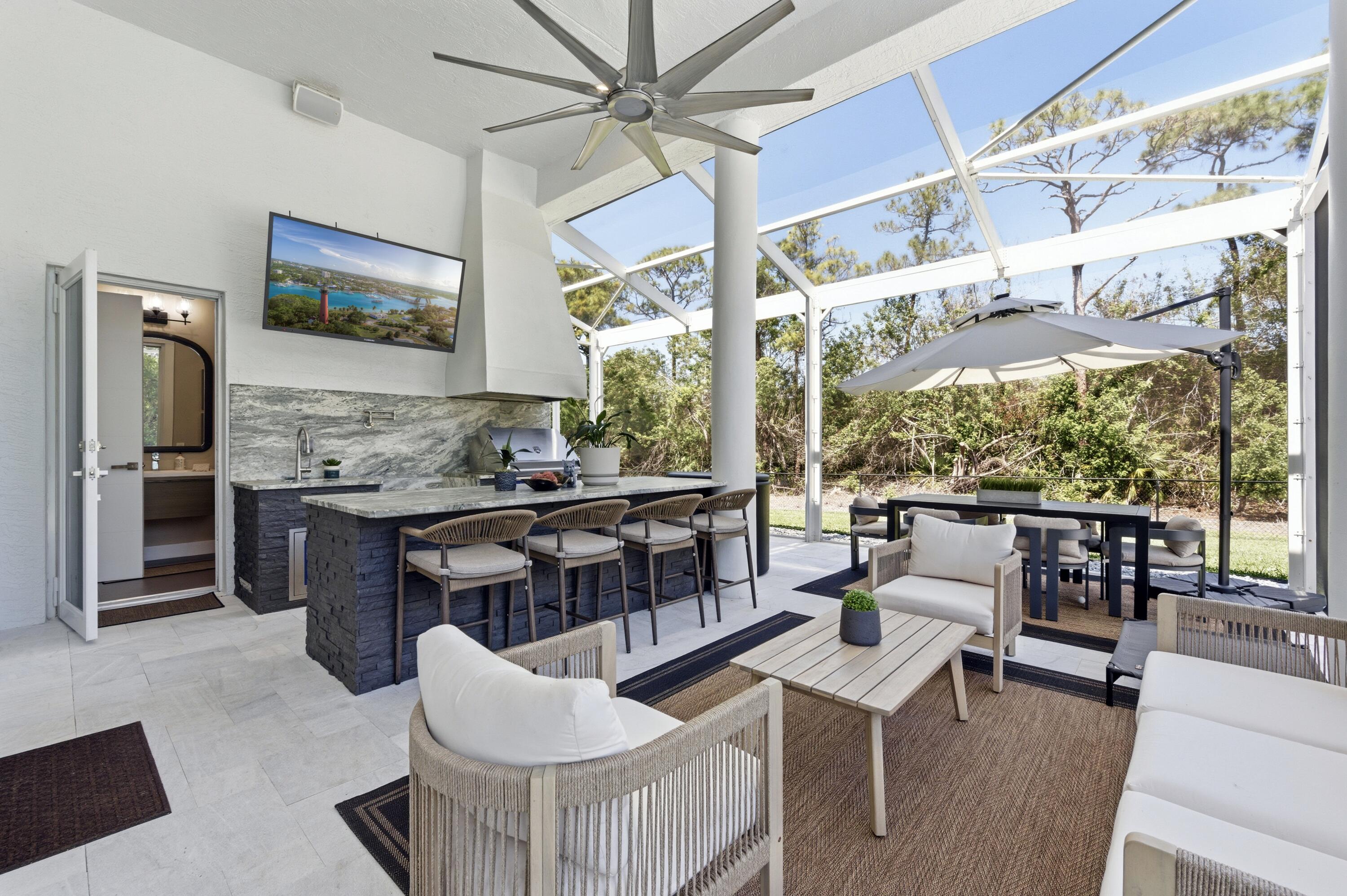 ISLAND COUNTRY ESTATES - Residential
