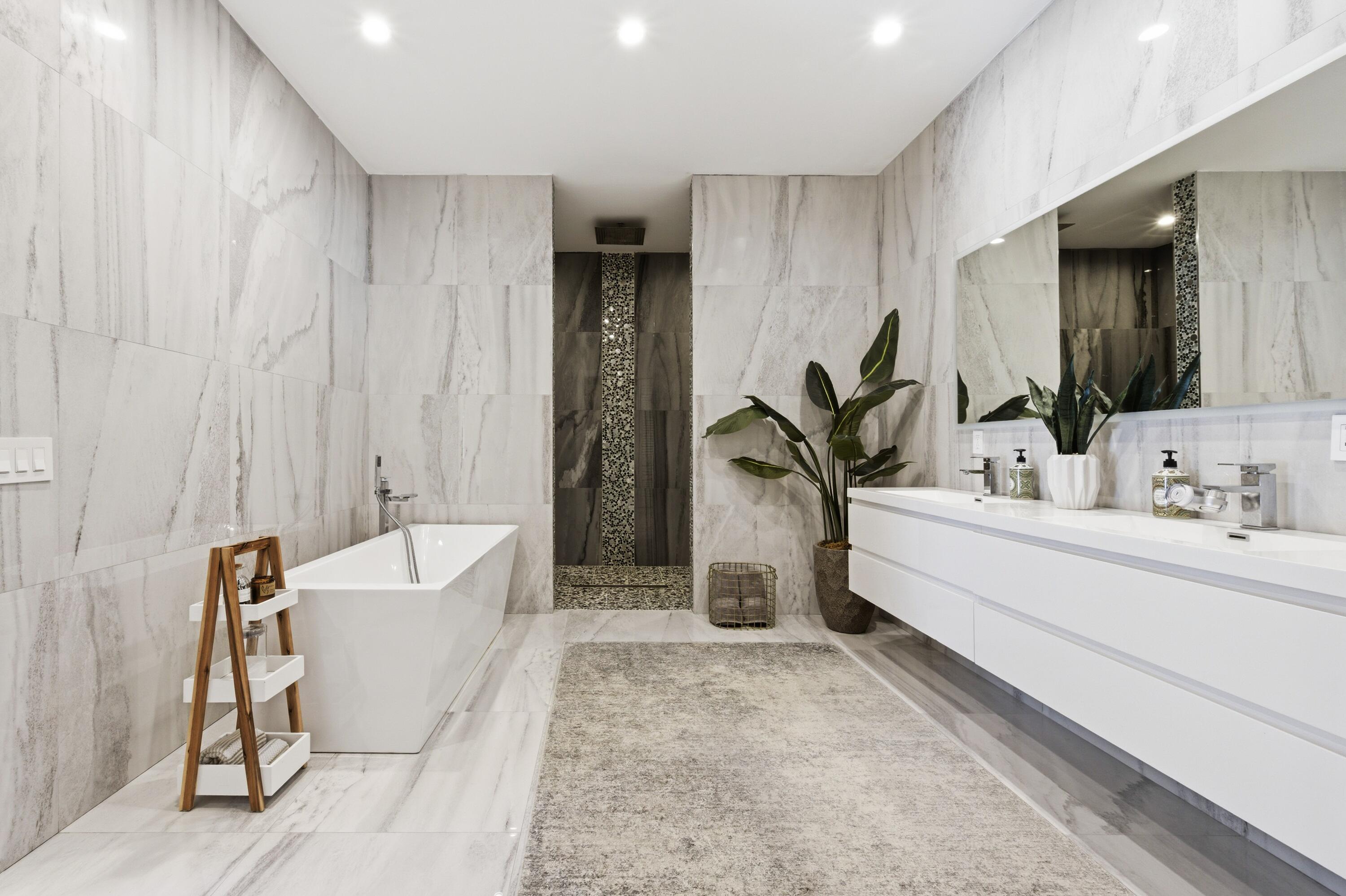 ISLAND COUNTRY ESTATES - Residential