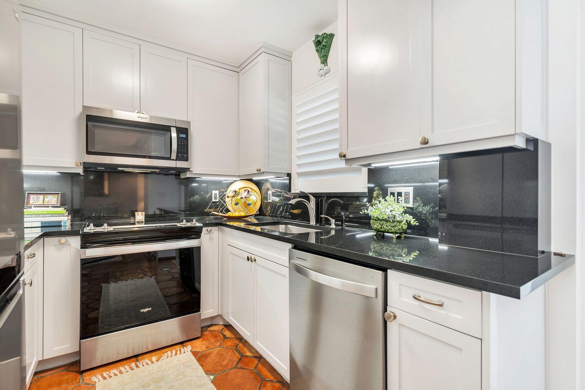 PERUVIAN TERRACE CONDO - Residential Lease