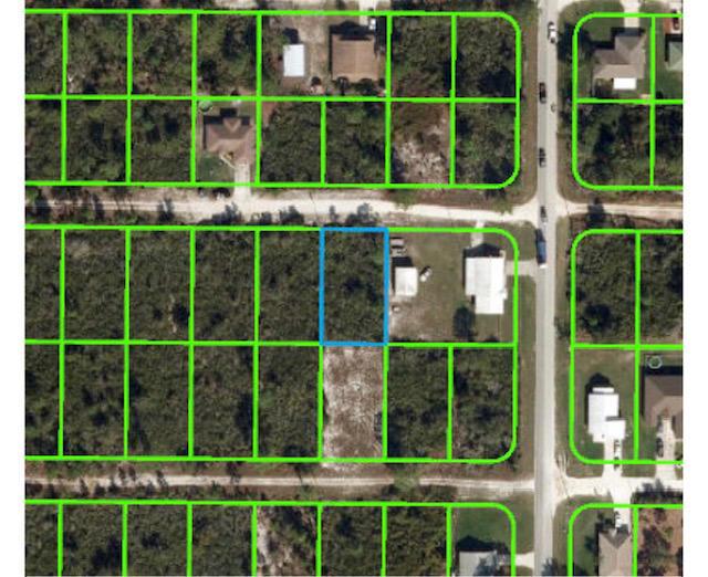 .25 acre lot available in sought after Sebring area
