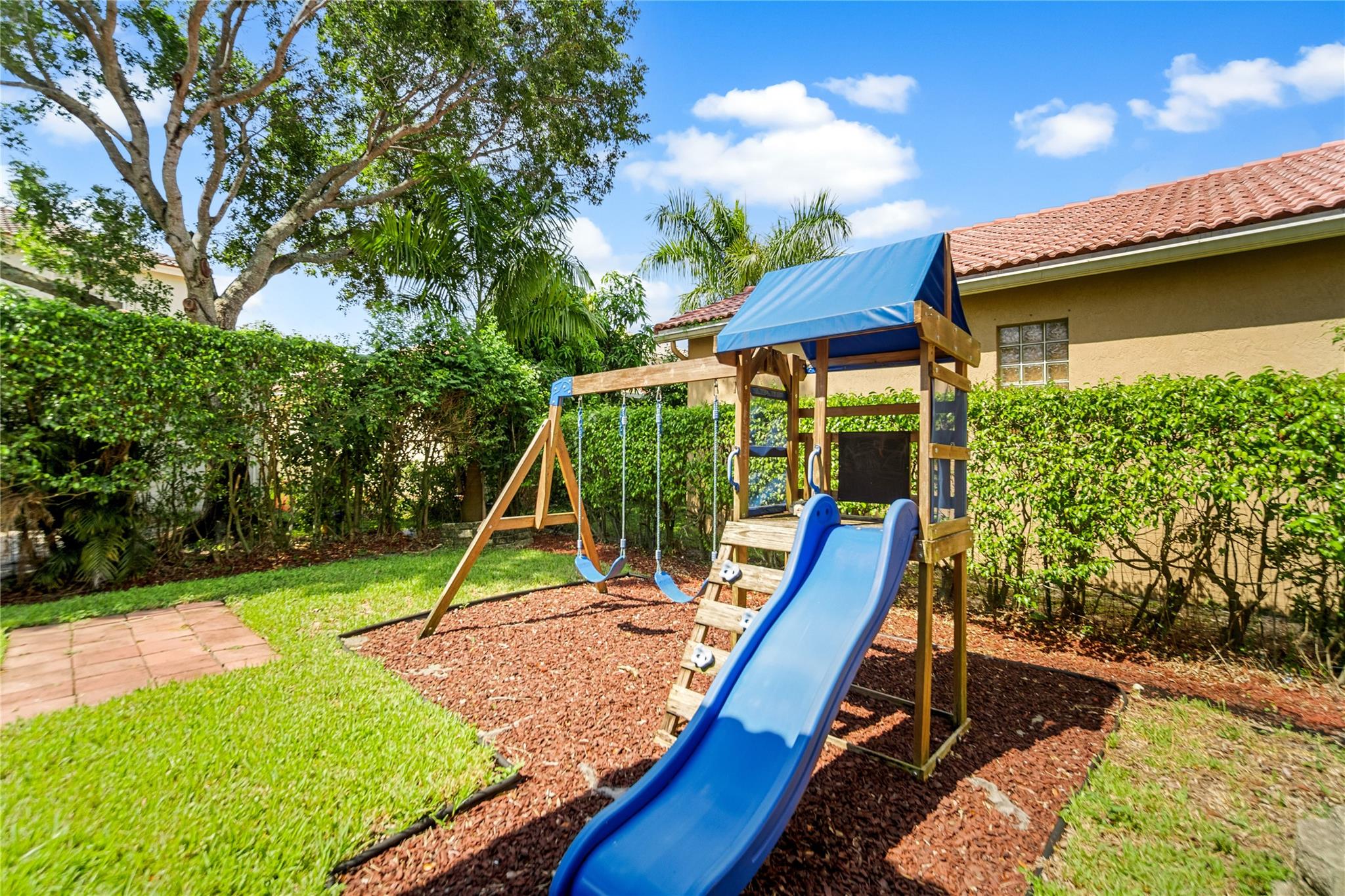 12310 NW 54th Ct