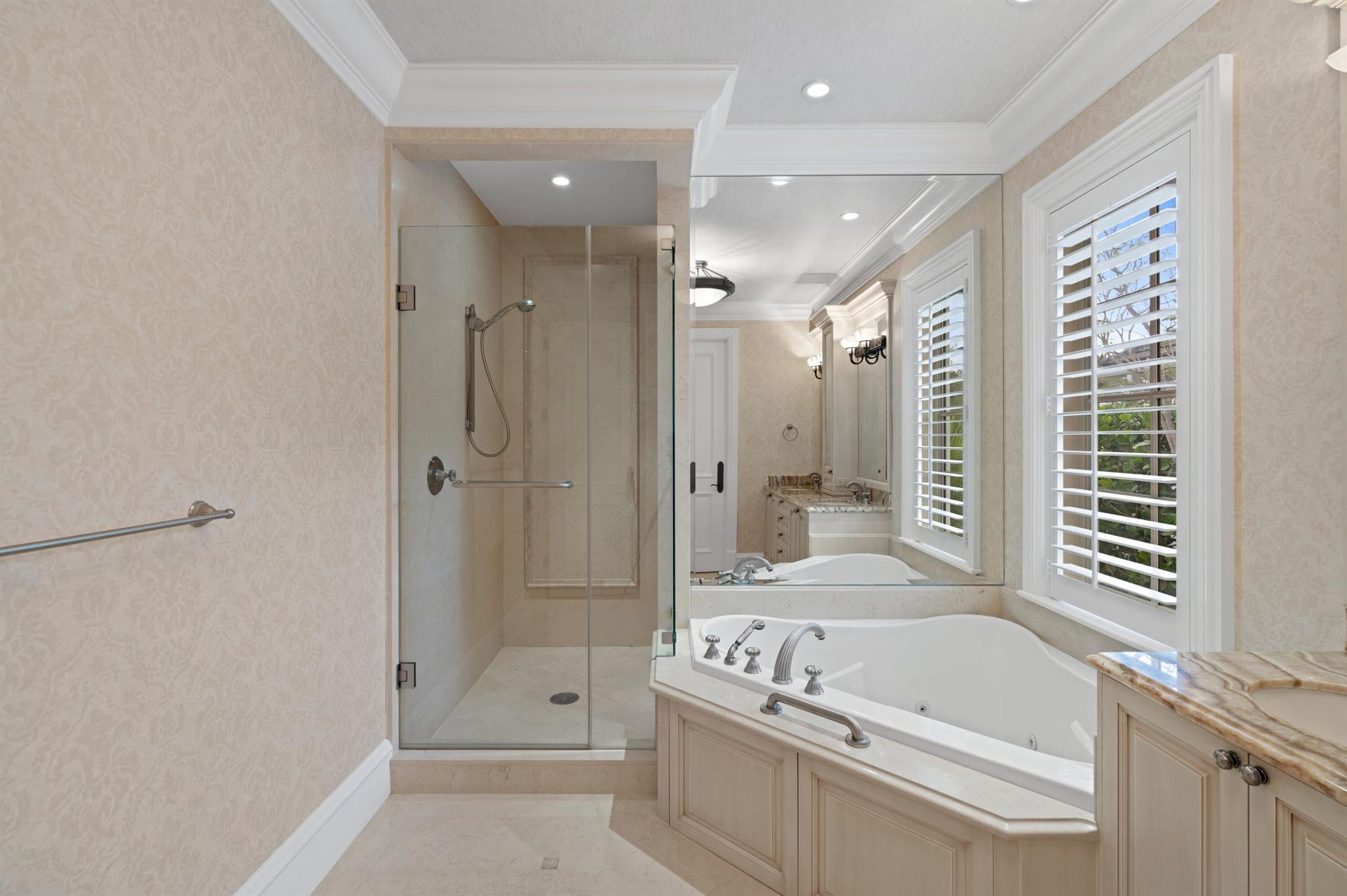 Royal Palm Yacht & Countr - Residential