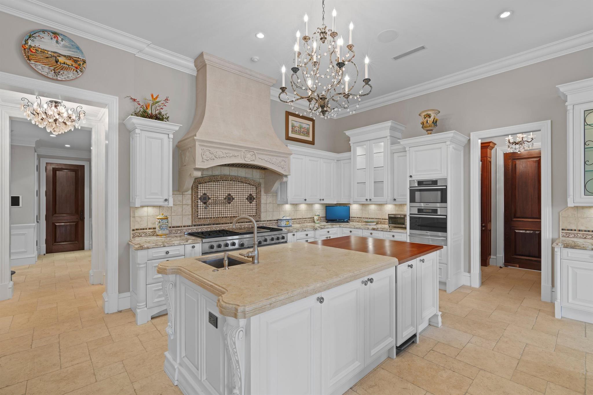 Royal Palm Yacht & Countr - Residential