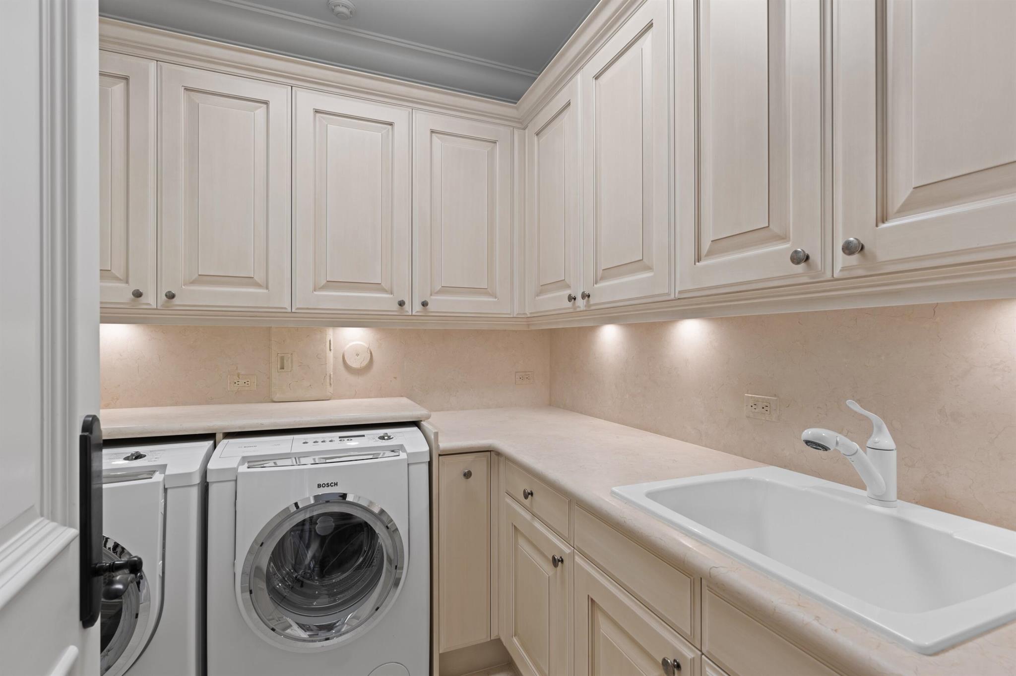 Royal Palm Yacht & Countr - Residential