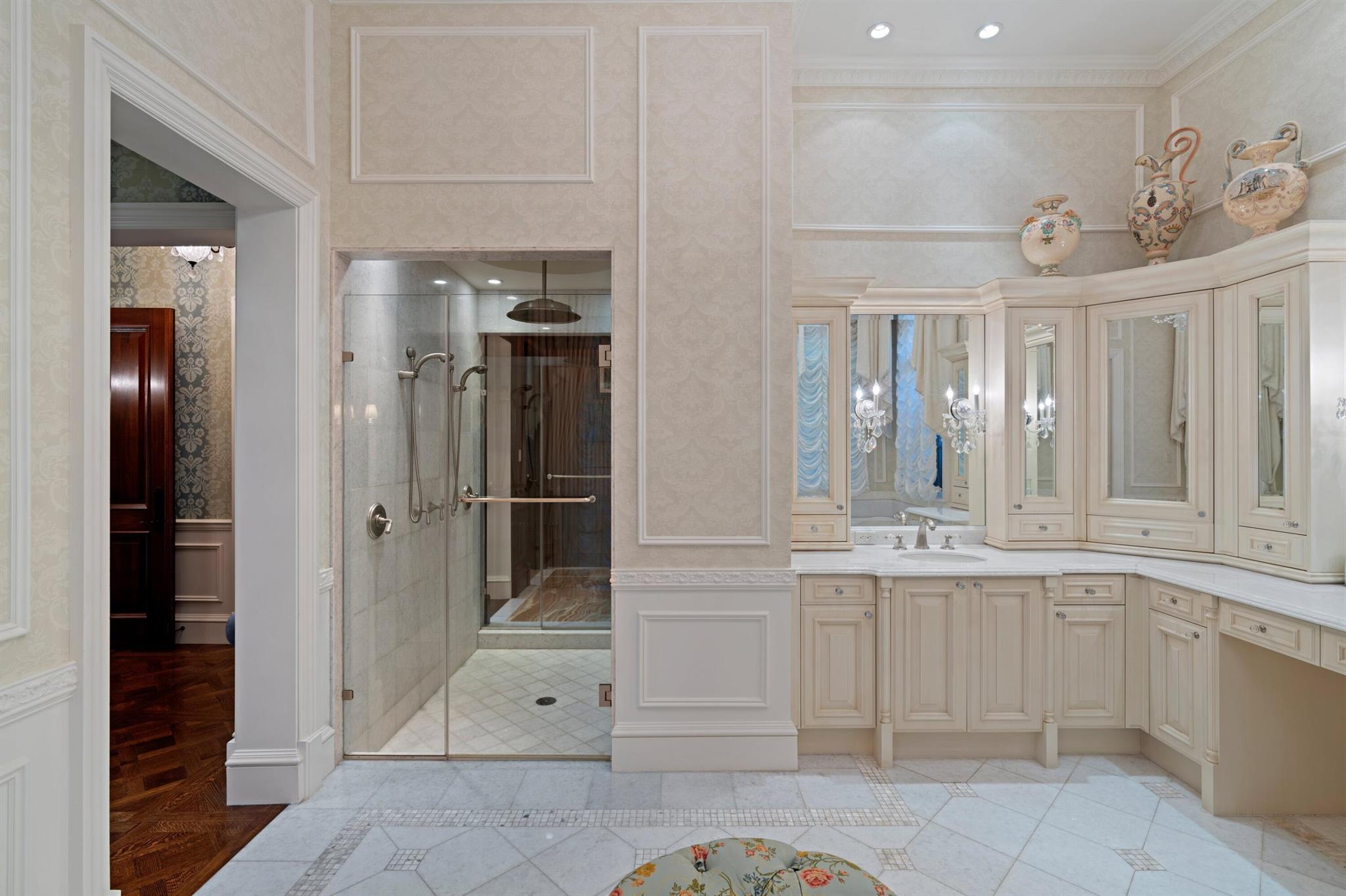 Royal Palm Yacht & Countr - Residential