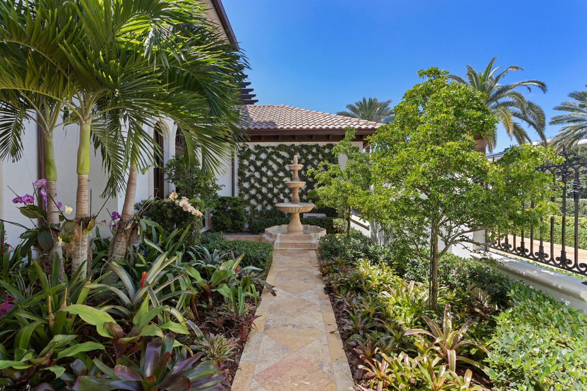 Royal Palm Yacht & Countr - Residential