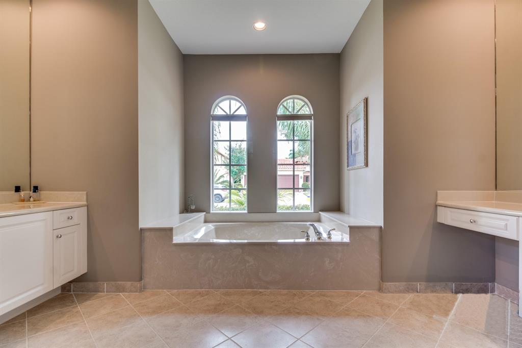 VILLAGES OF WINDSOR 2 / ISOLA BELLA ESTATES - Residential