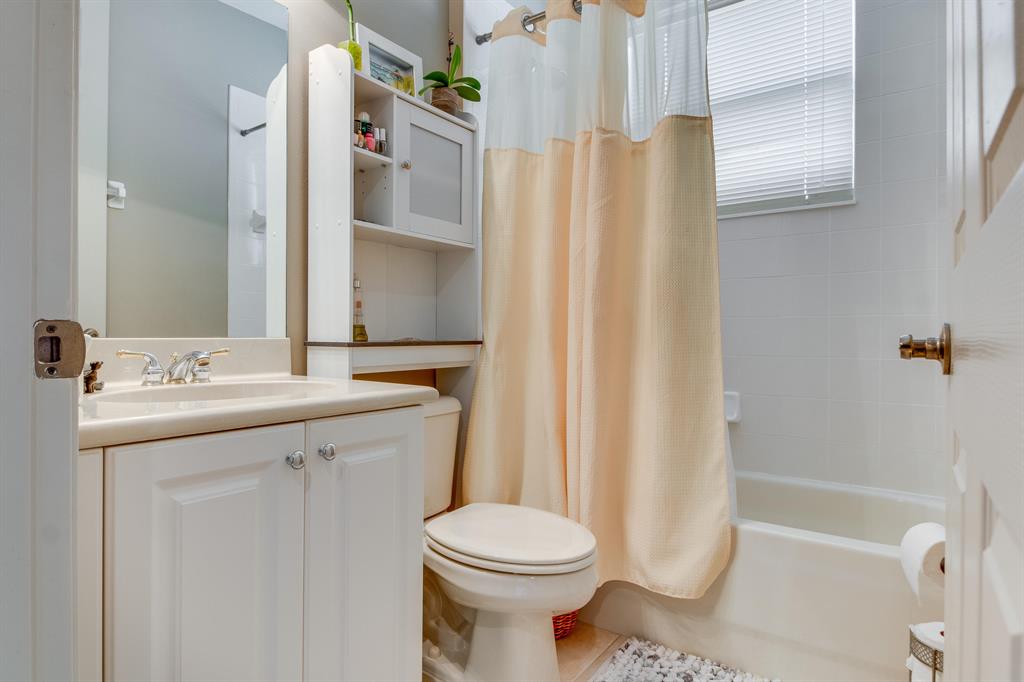 VILLAGES OF WINDSOR 2 / ISOLA BELLA ESTATES - Residential