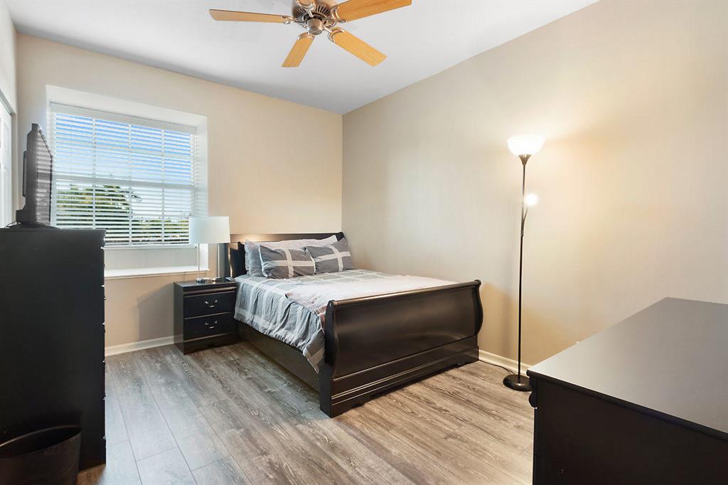 VILLAGES OF WINDSOR 2 / ISOLA BELLA ESTATES - Residential