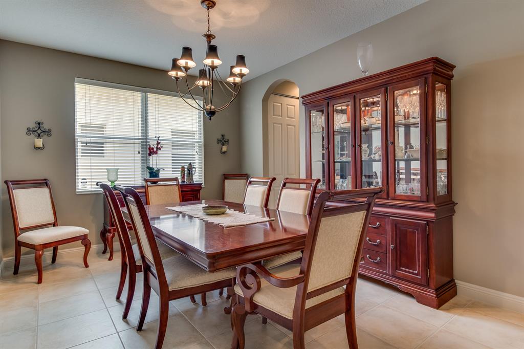 VILLAGES OF WINDSOR 2 / ISOLA BELLA ESTATES - Residential