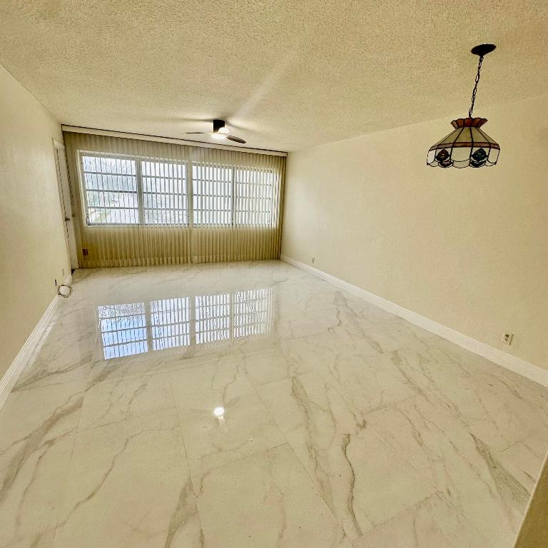 THIRD GULFSTREAM GARDEN - Residential Lease