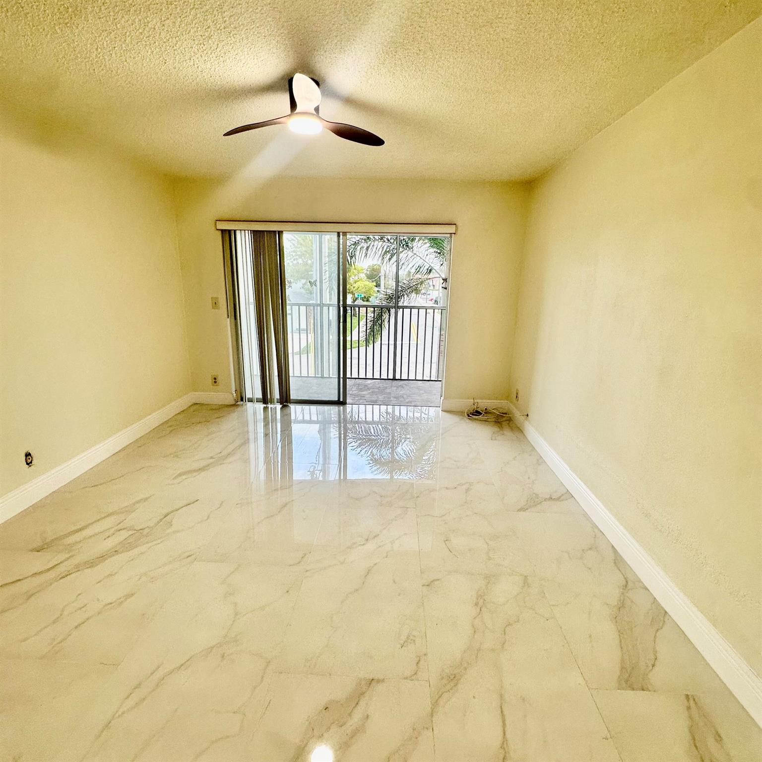 THIRD GULFSTREAM GARDEN - Residential Lease