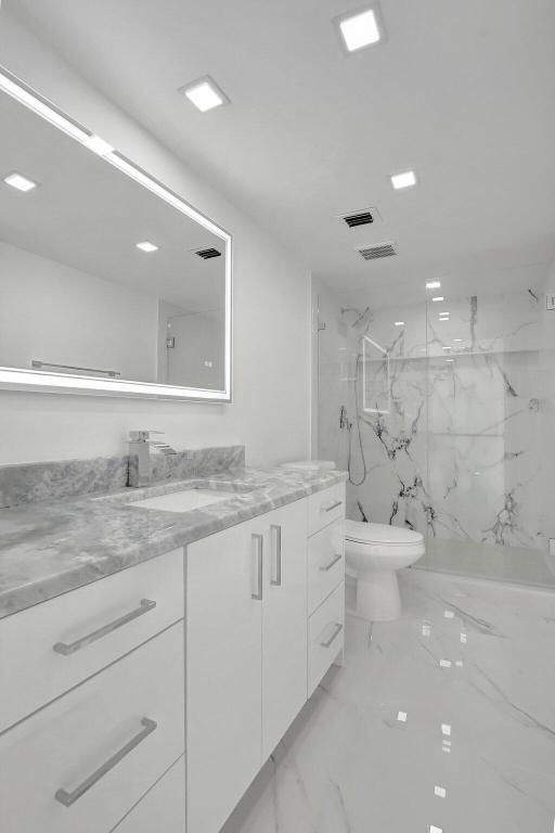 HUNTINGTON LAKES - Residential