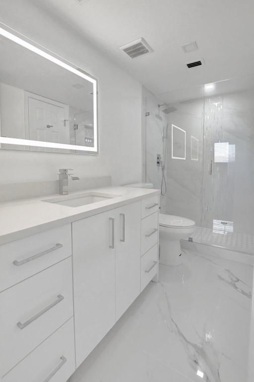 HUNTINGTON LAKES - Residential