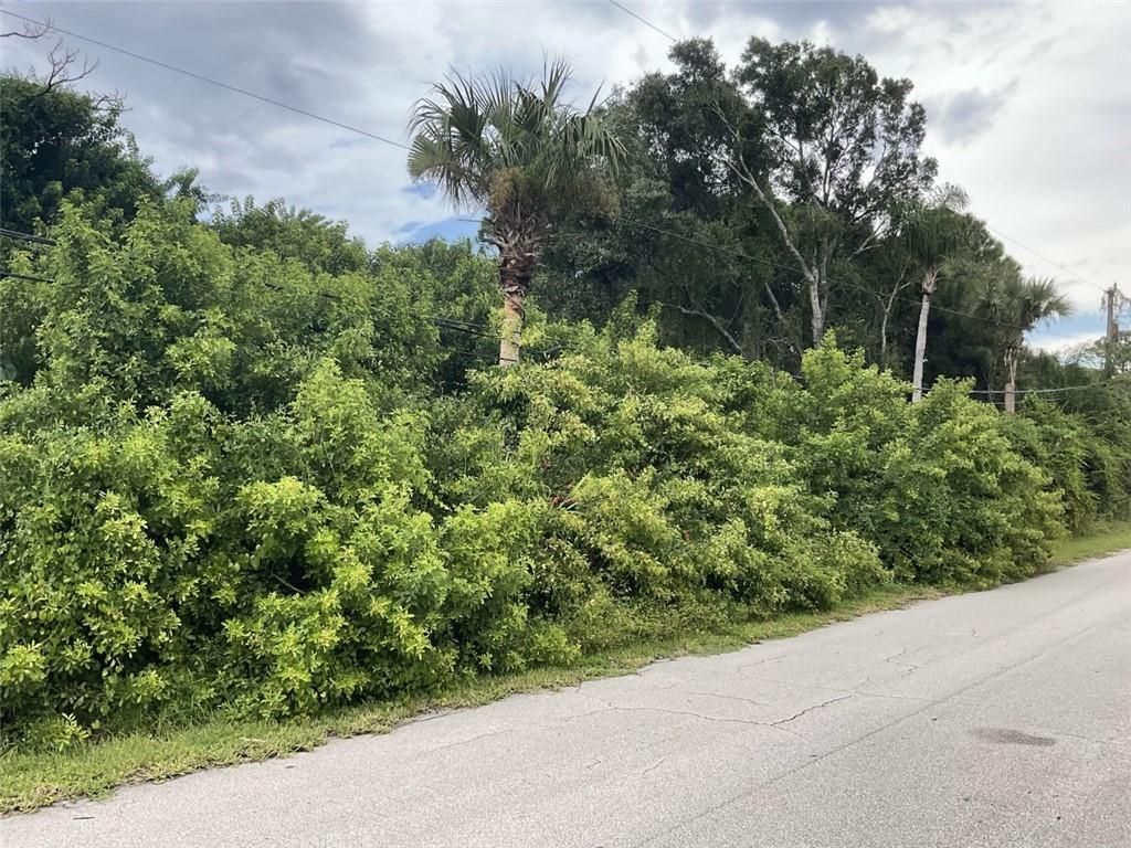 Photo of 3512 Sloan Rd, Fort Pierce, FL 34947 (MLS # F10304077)