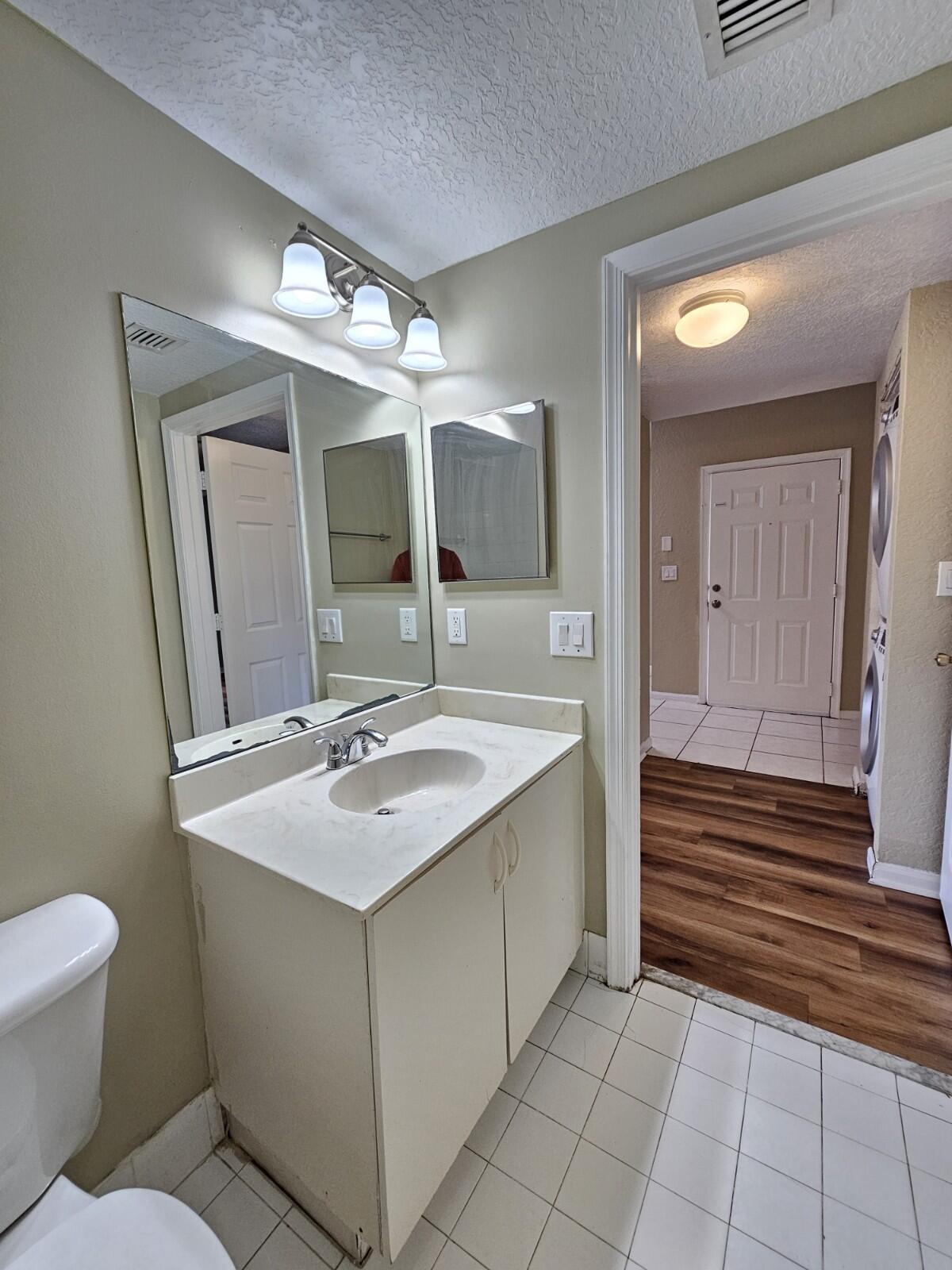 BELVEDERE ISLES CONDO NO 1 - Residential Lease