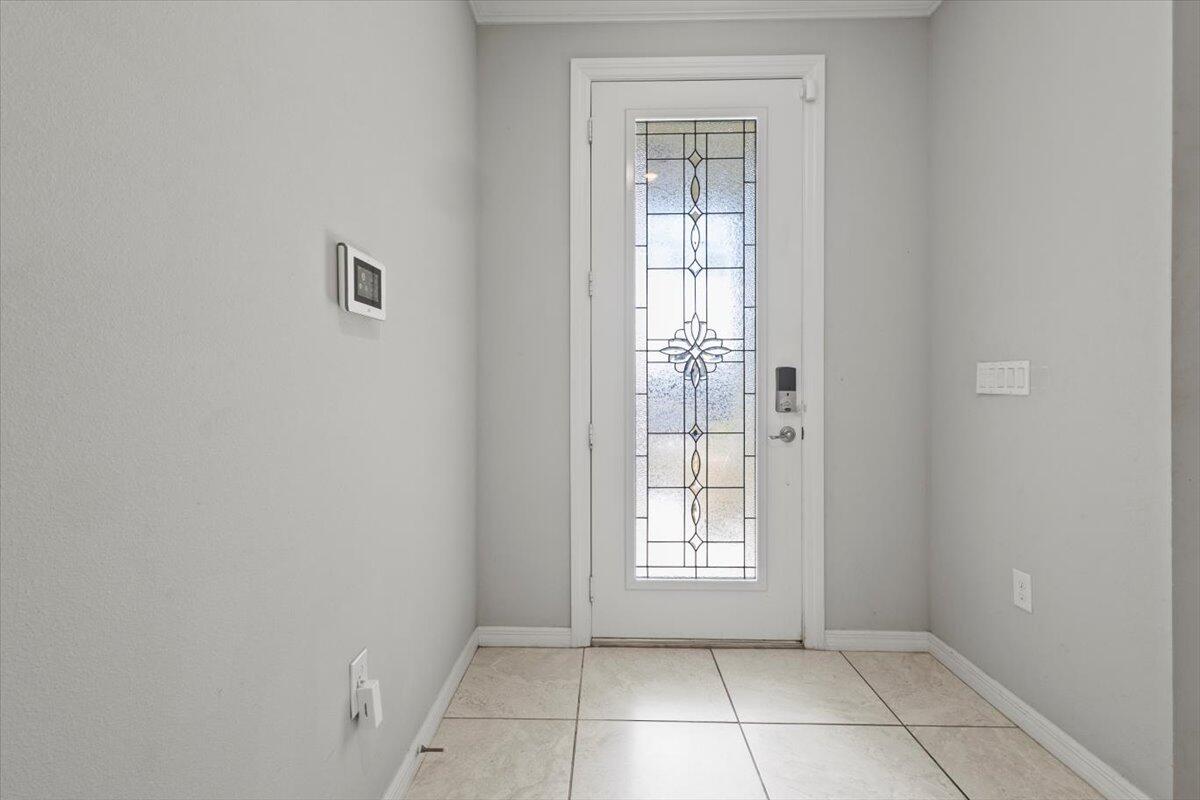 555 SW Halibut Avenue, Port St Lucie, FL, 34953/$470,000 4 555 SW Halibut Avenue