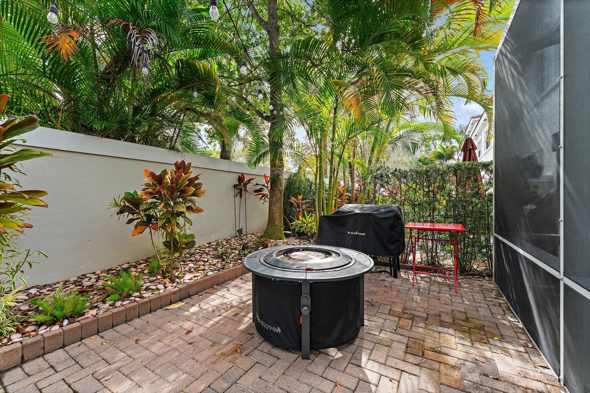 DOCKSIDE AT JUPITER HARBOUR - Residential