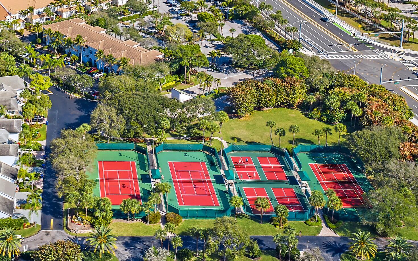 DOCKSIDE AT JUPITER HARBOUR - Residential