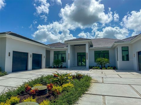 A home in Plantation