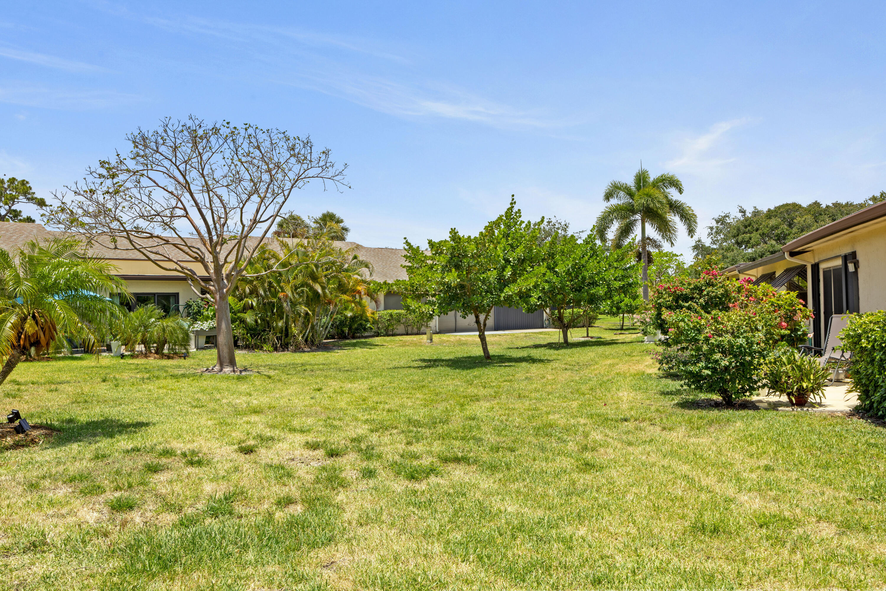 RIDGEPOINTE WOODS VILLAS - Residential