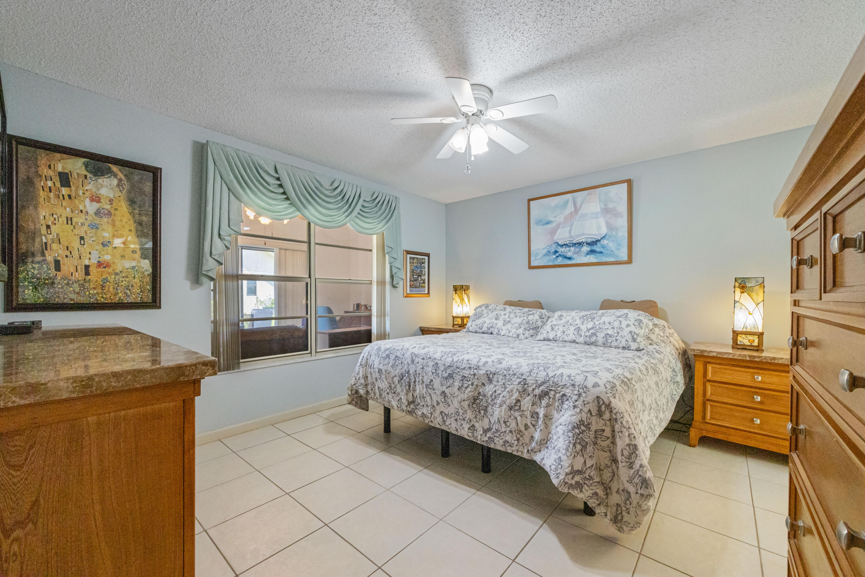 RIDGEPOINTE WOODS VILLAS - Residential