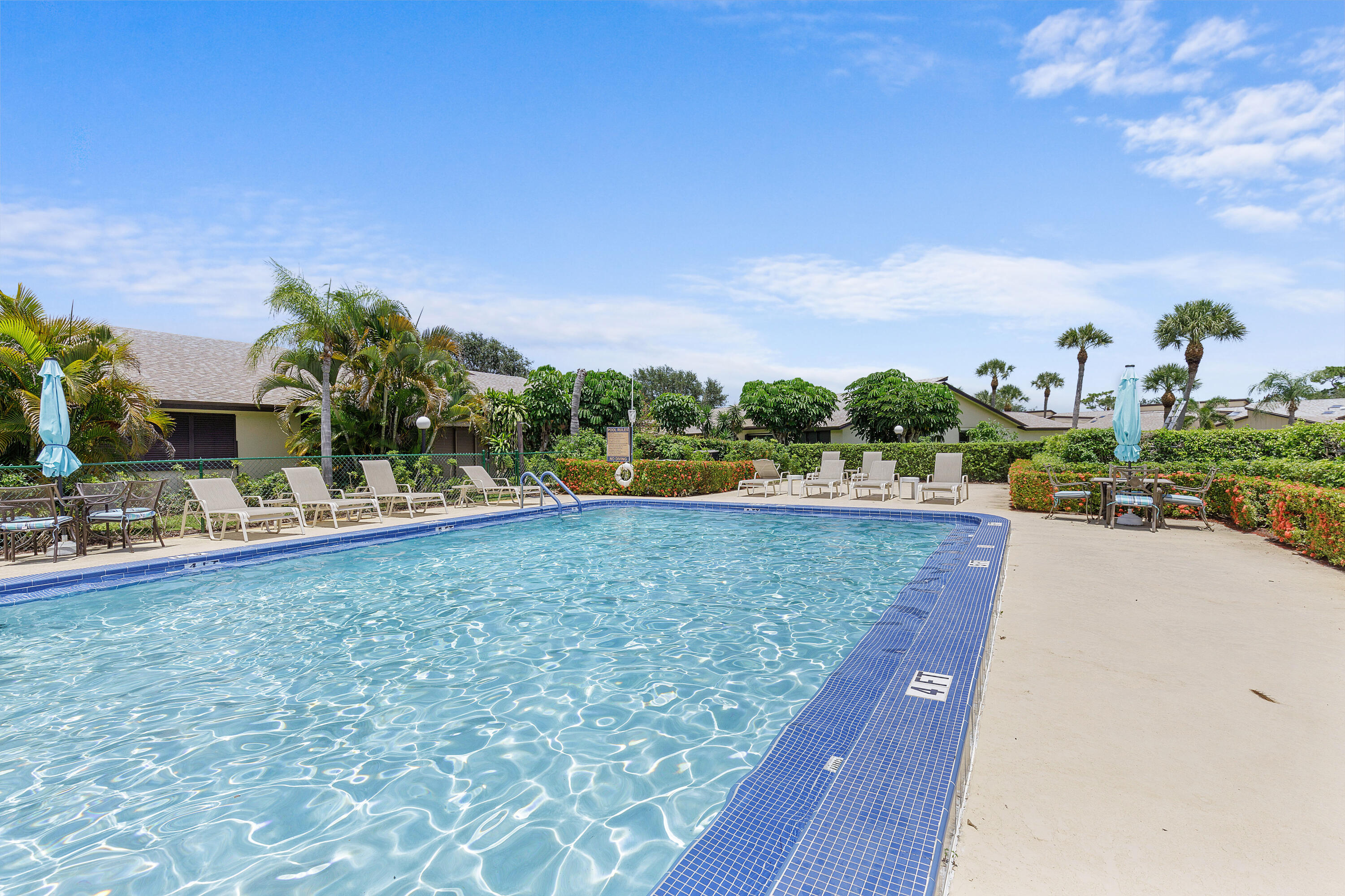 RIDGEPOINTE WOODS VILLAS - Residential