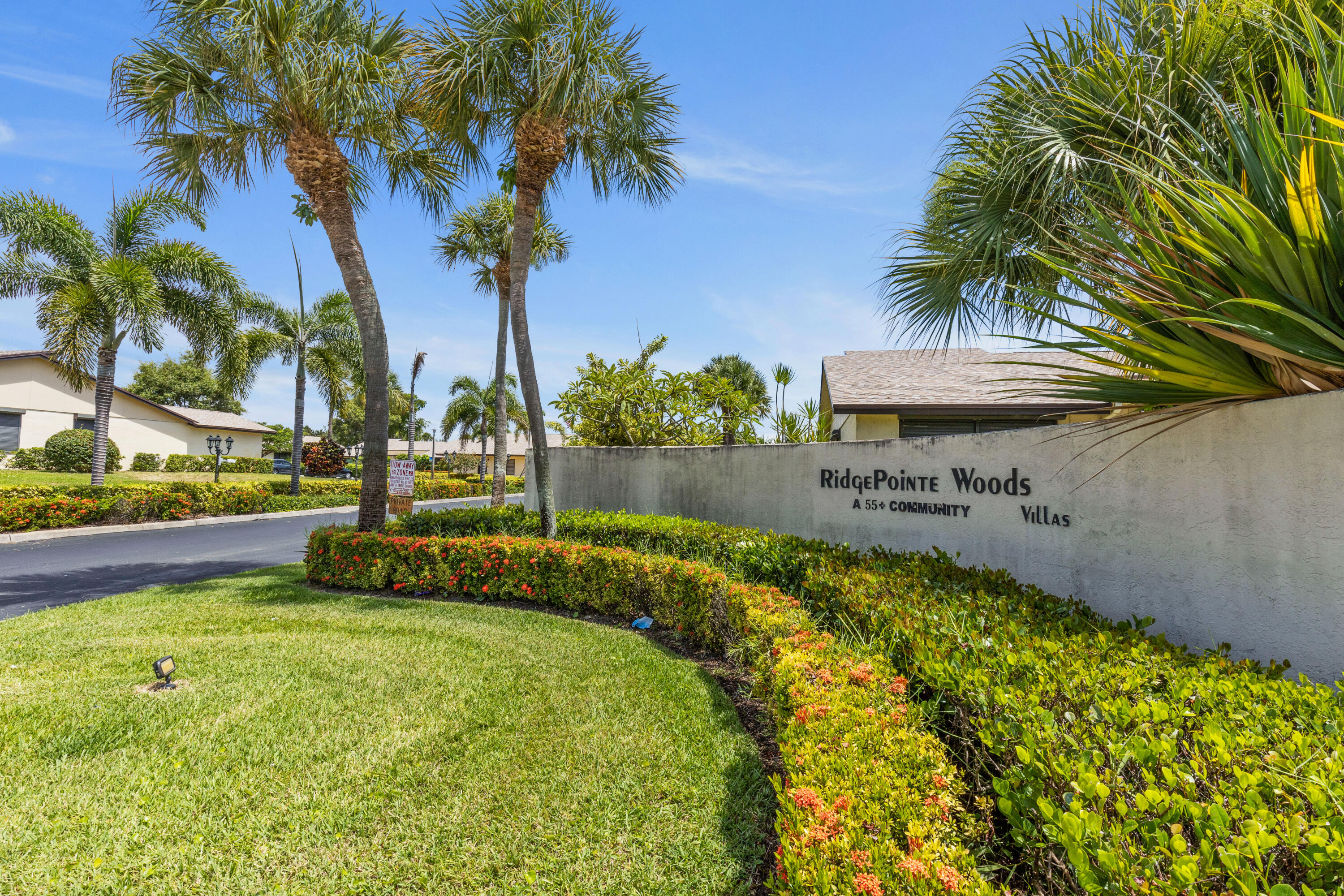 RIDGEPOINTE WOODS VILLAS - Residential