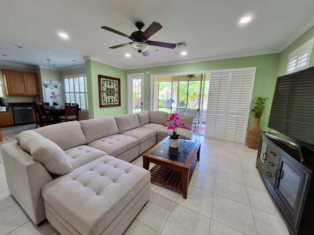 Photo of 8212 Calterra Drive, Palm Beach Gardens, FL 33418 (MLS # B26053842)