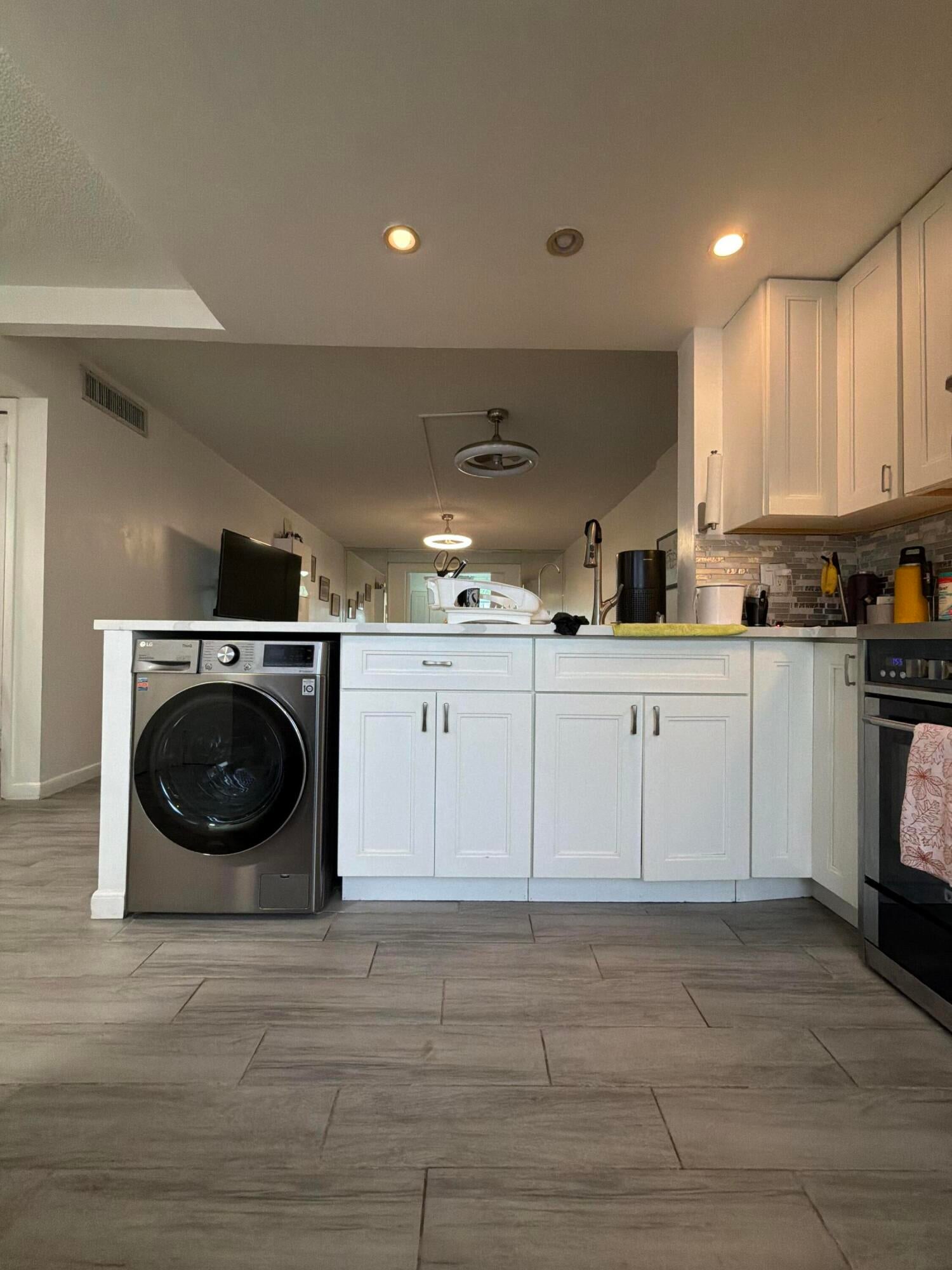 320 NE 12th Avenue 105