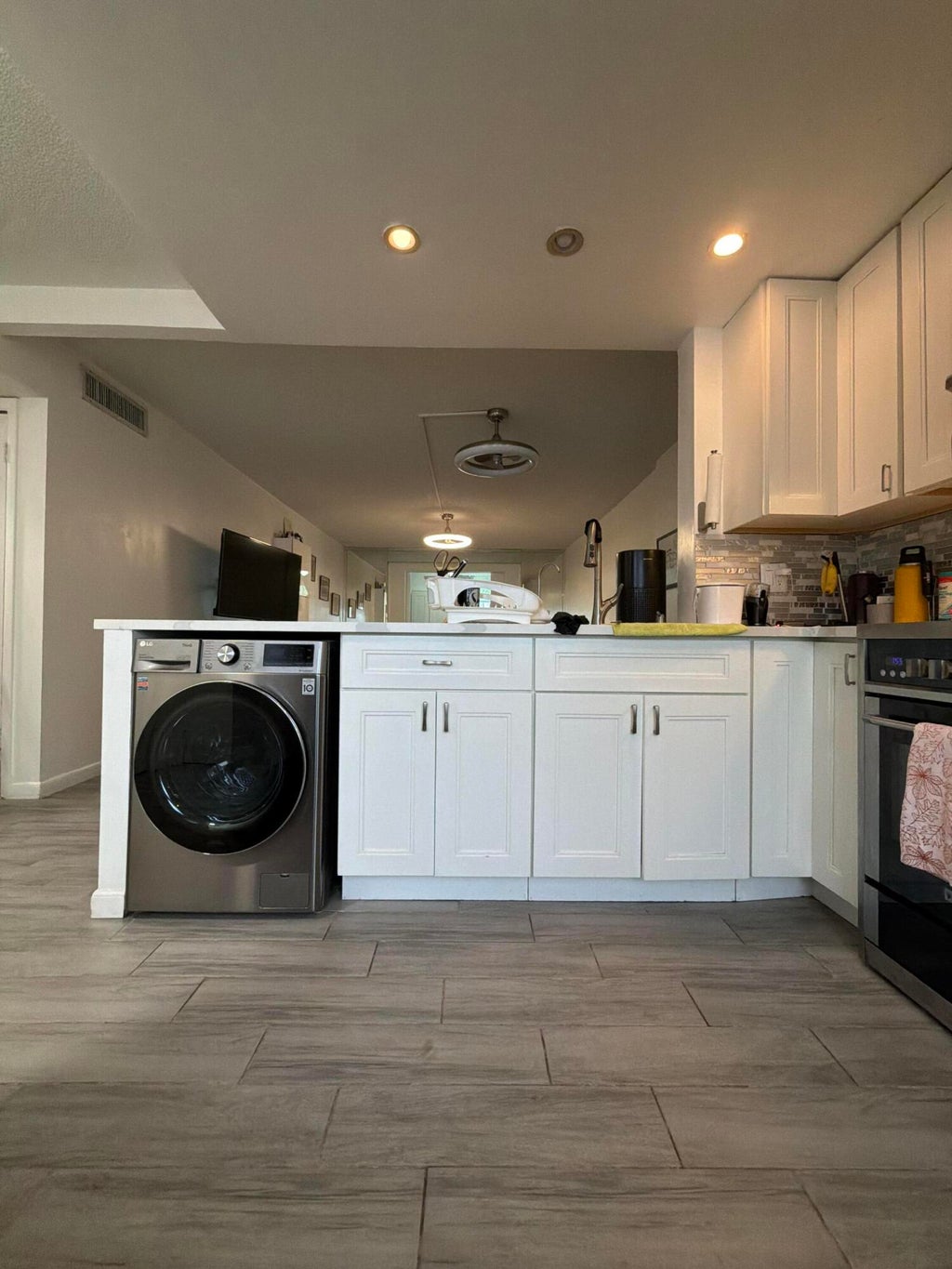 Photo of 320 NE 12th Avenue #105, Hallandale Beach, FL 33009 (MLS # B26084513)