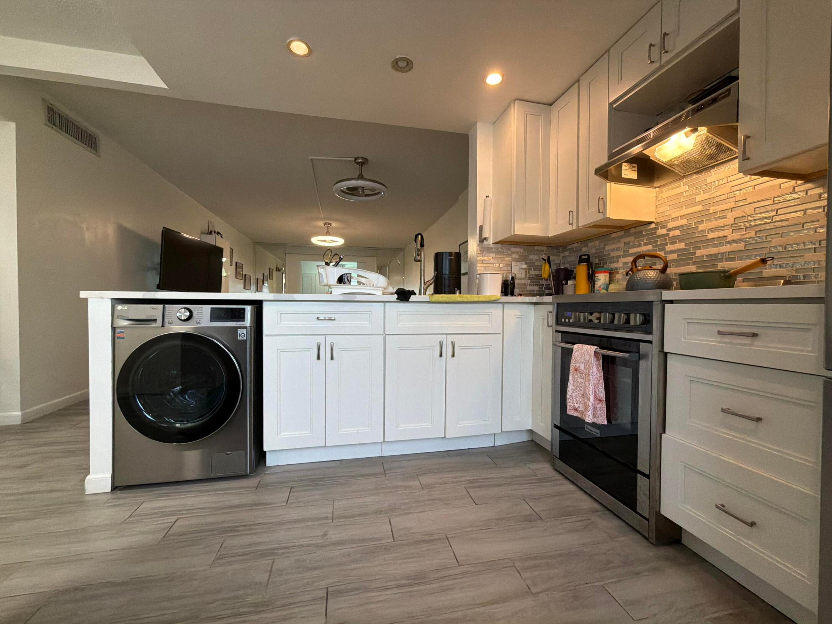 320 NE 12th Avenue 105