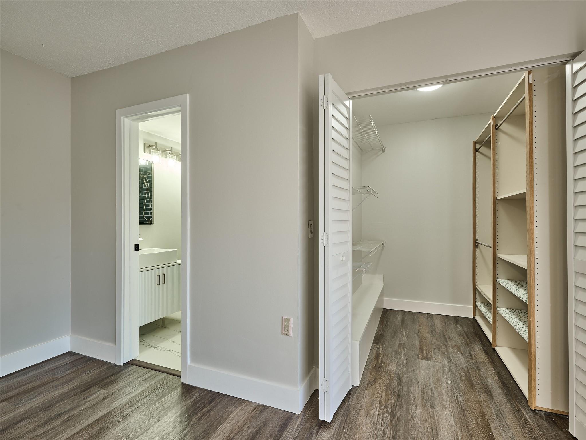 VILLAGE OF SANDALWOOD LAK - Residential Lease