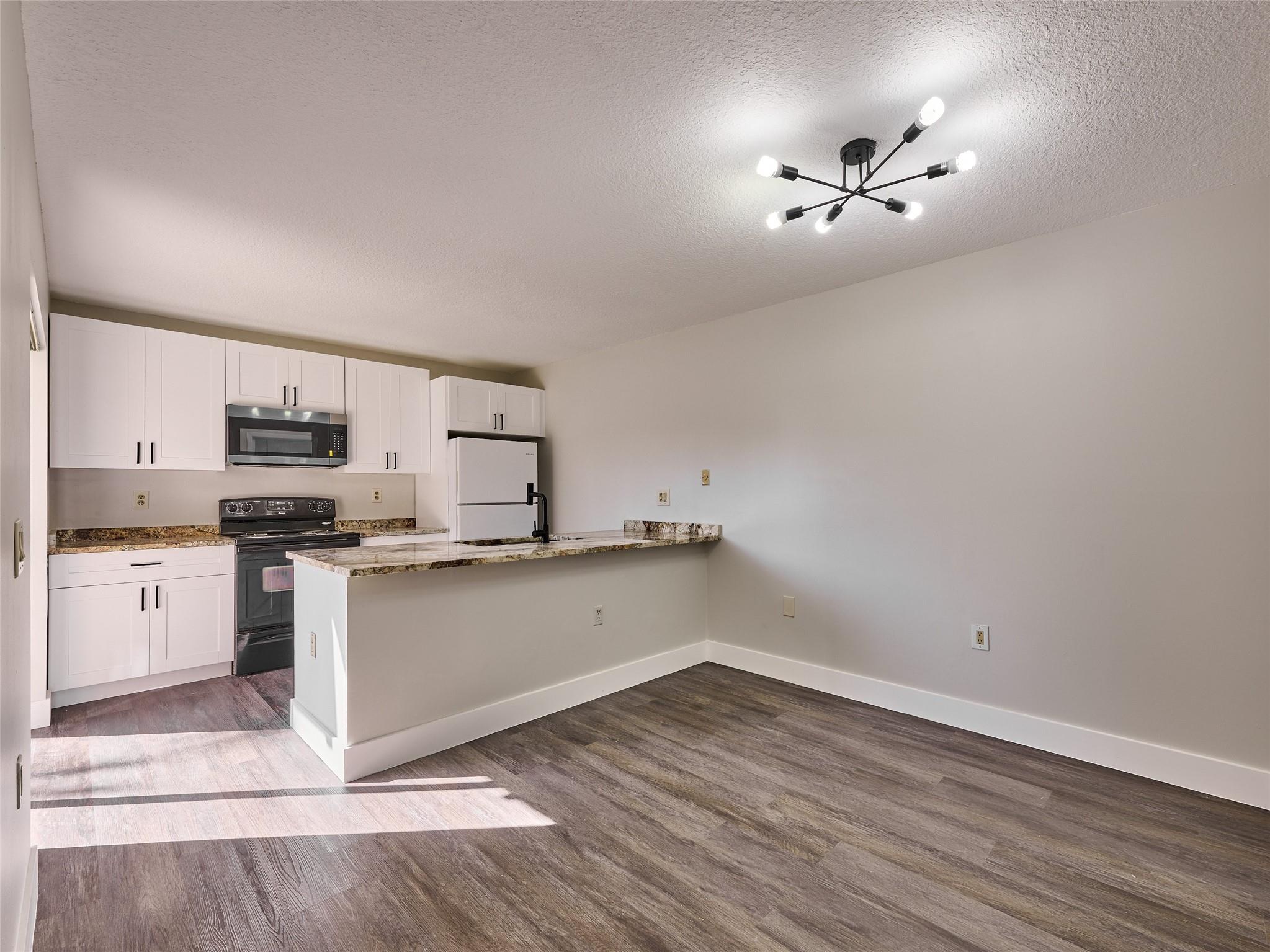 VILLAGE OF SANDALWOOD LAK - Residential Lease