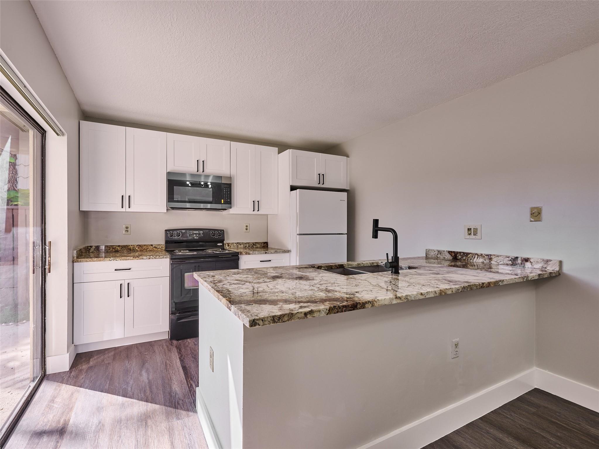 VILLAGE OF SANDALWOOD LAK - Residential Lease