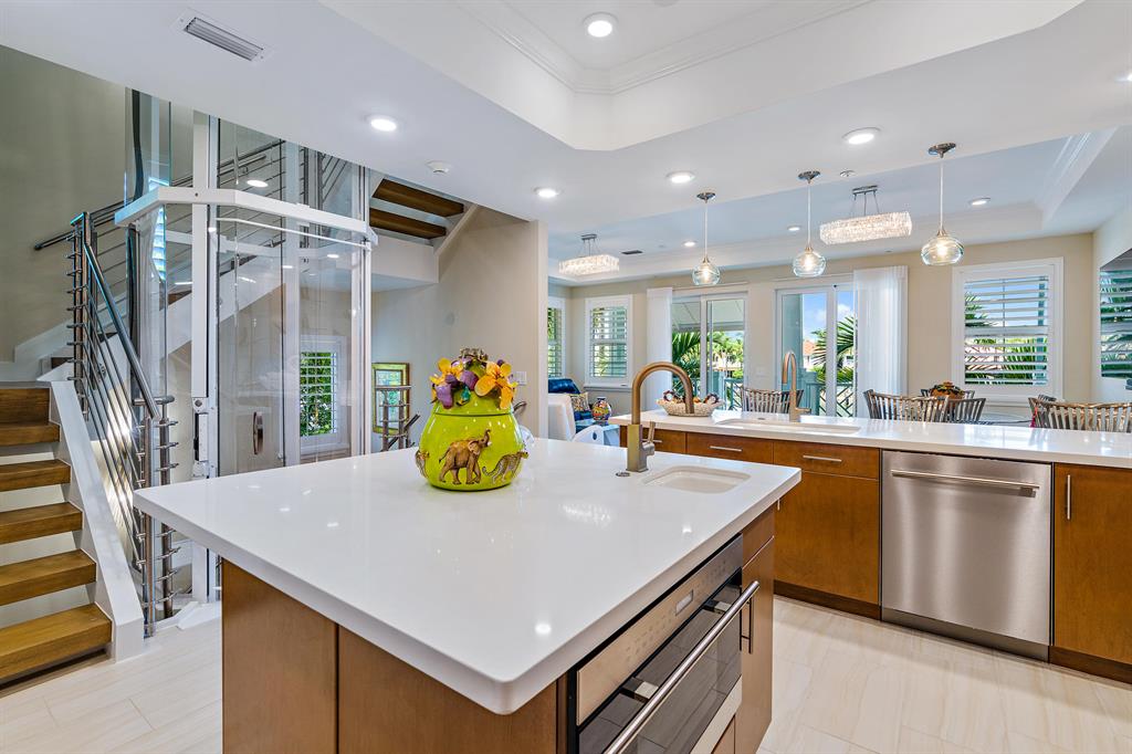 HARBOR VILLAS PALM BEACH - Residential