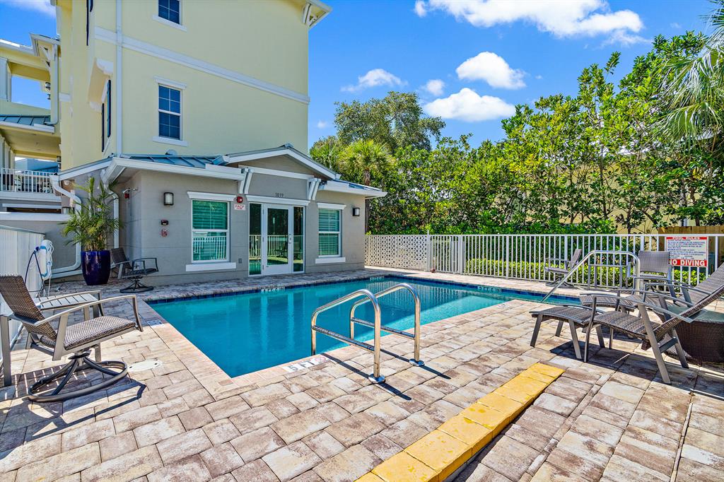 HARBOR VILLAS PALM BEACH - Residential