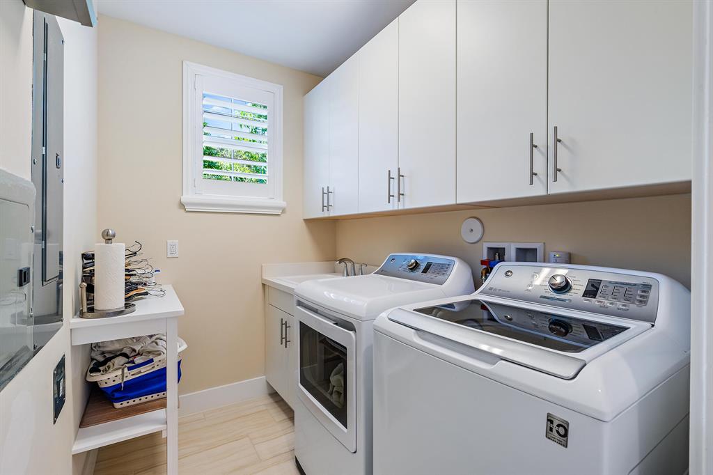 HARBOR VILLAS PALM BEACH - Residential