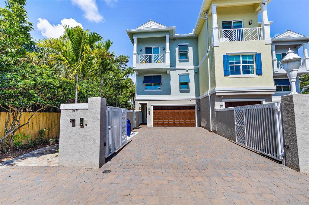 HARBOR VILLAS PALM BEACH - Residential