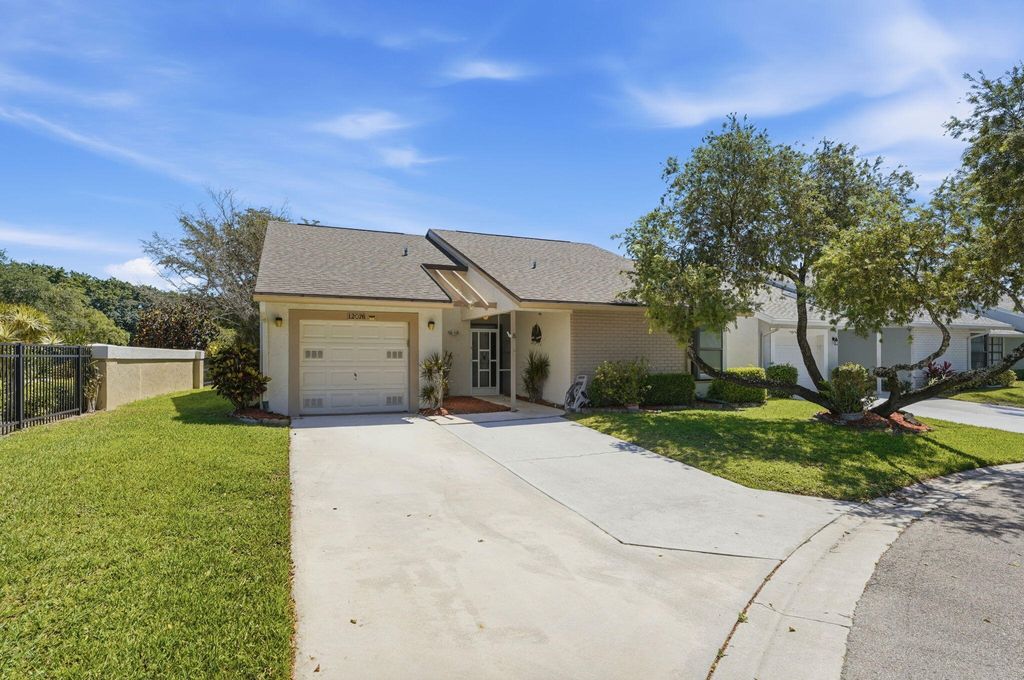 Photo of 12076 Country Greens Boulevard, Boynton Beach, FL 33437 (MLS # B26026854)