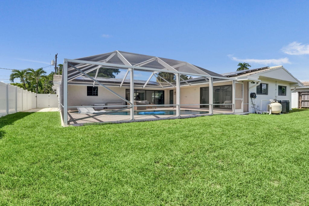 Photo of 5820 NE 14th Way, Fort Lauderdale, FL 33334 (MLS # B26082238)