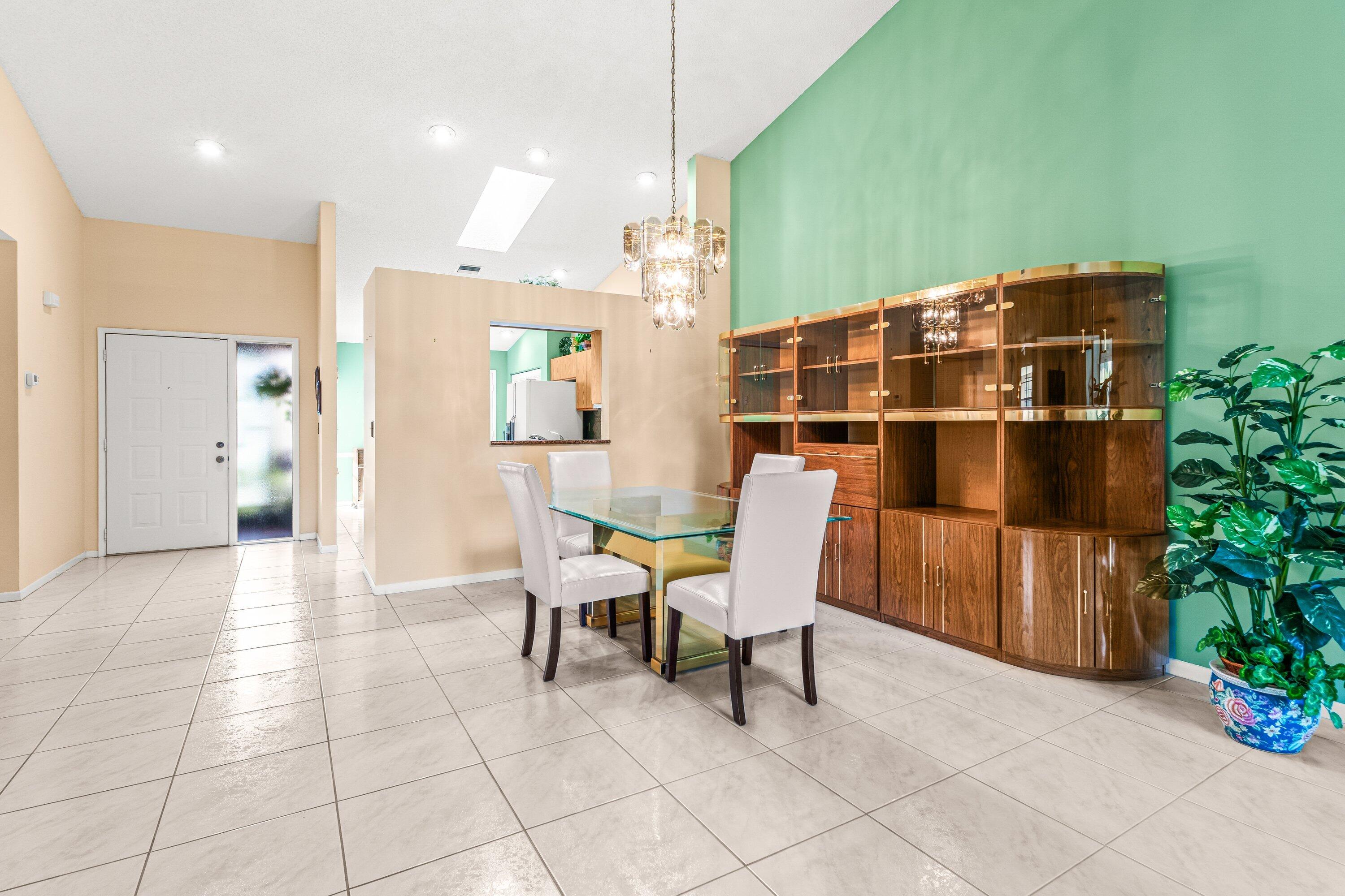 WHISPER WALK SEC E CONDO - Residential