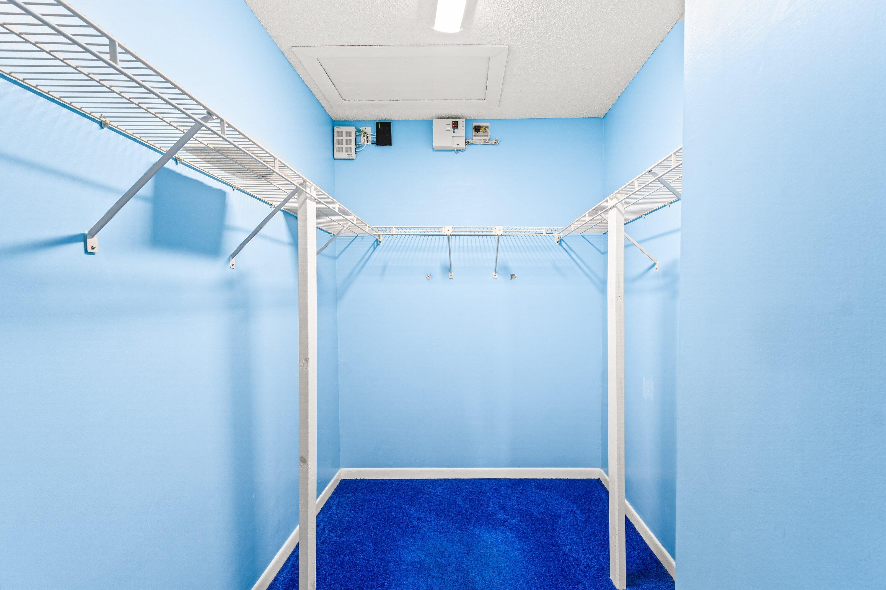 WHISPER WALK SEC E CONDO - Residential