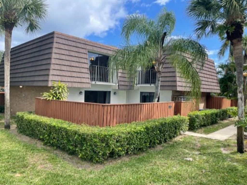 Photo of 1424 14th Court, Jupiter, FL 33477 (MLS # R10866838)