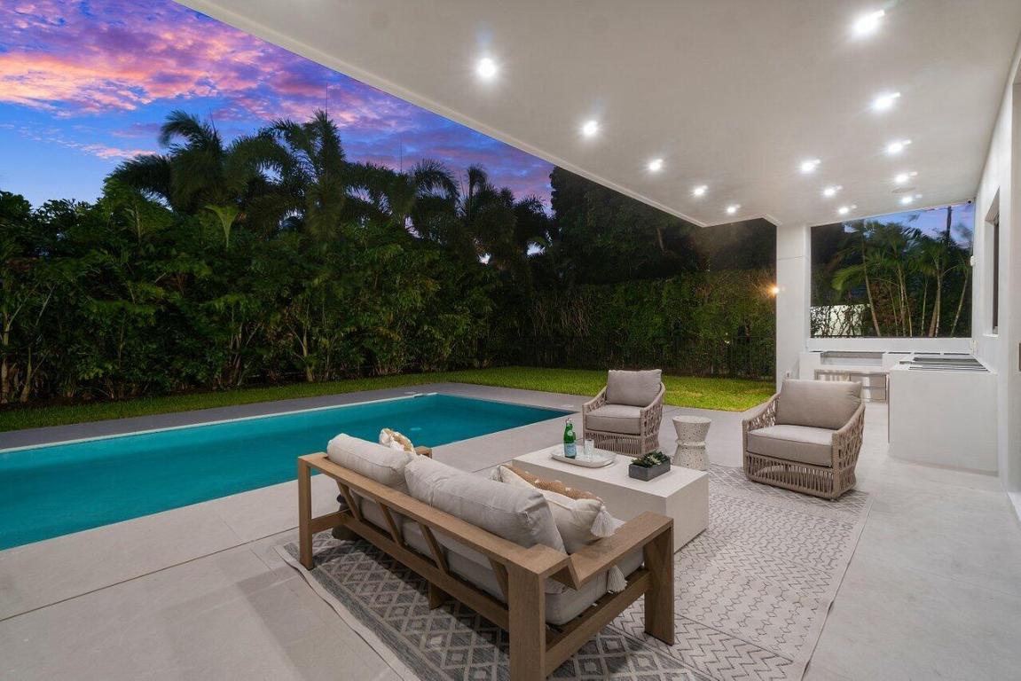 ROYAL PALM YACHT & COUNTRY CLUB - Residential