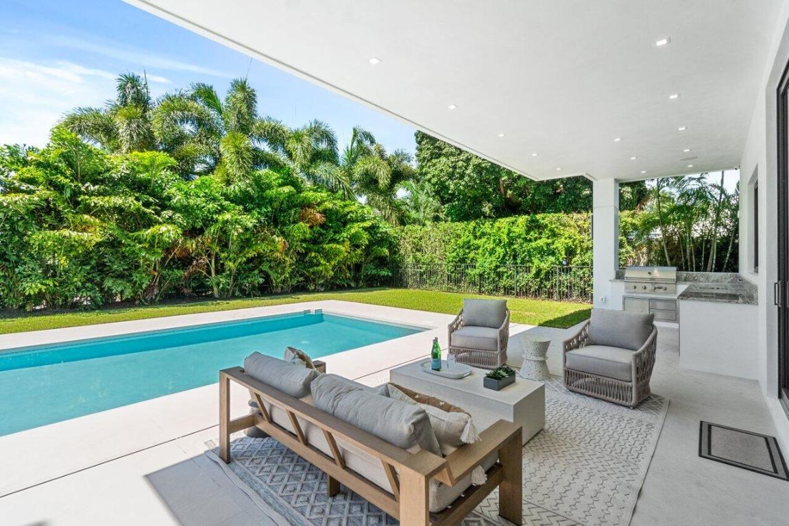 ROYAL PALM YACHT & COUNTRY CLUB - Residential