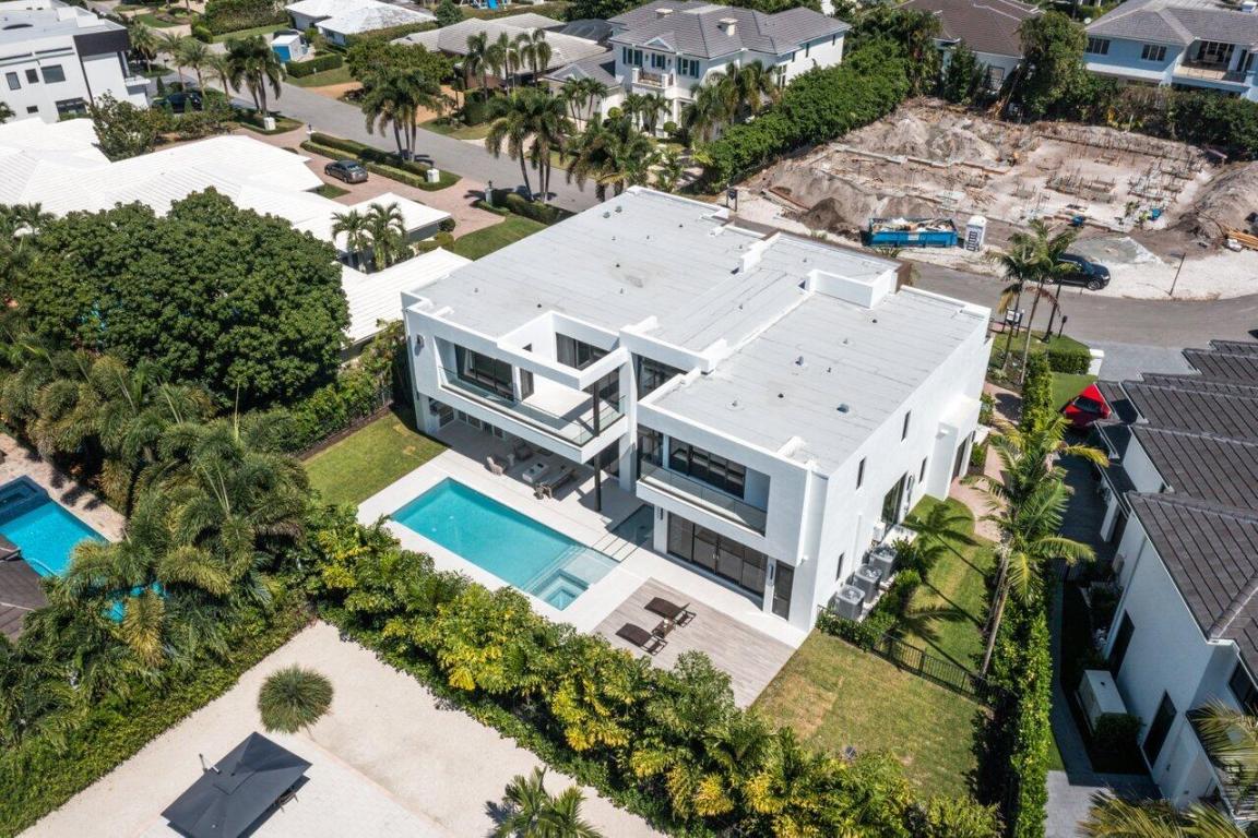 ROYAL PALM YACHT & COUNTRY CLUB - Residential