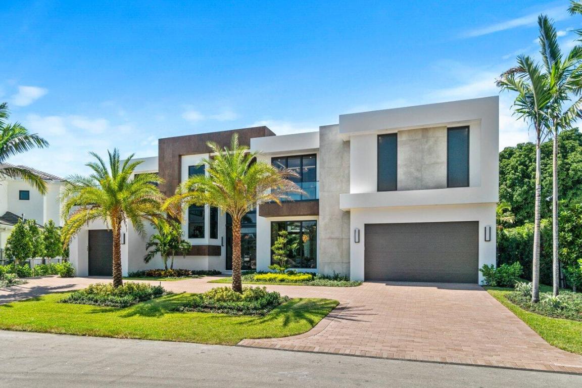 ROYAL PALM YACHT & COUNTRY CLUB - Residential